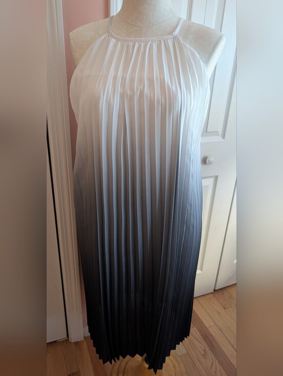 Worthington Dresses & Skirts - Worthington Pleated Ombre Dress - Size XL